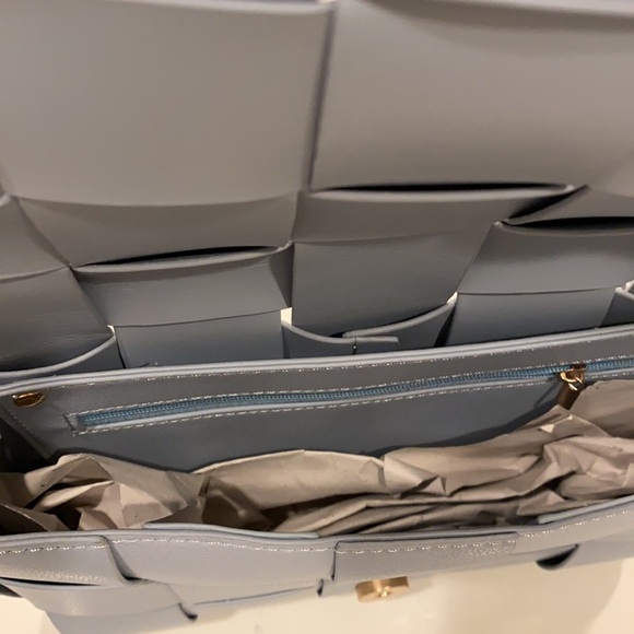 Periwinkle Woven Crossbody Bag NEW! - Picture 5 of 7